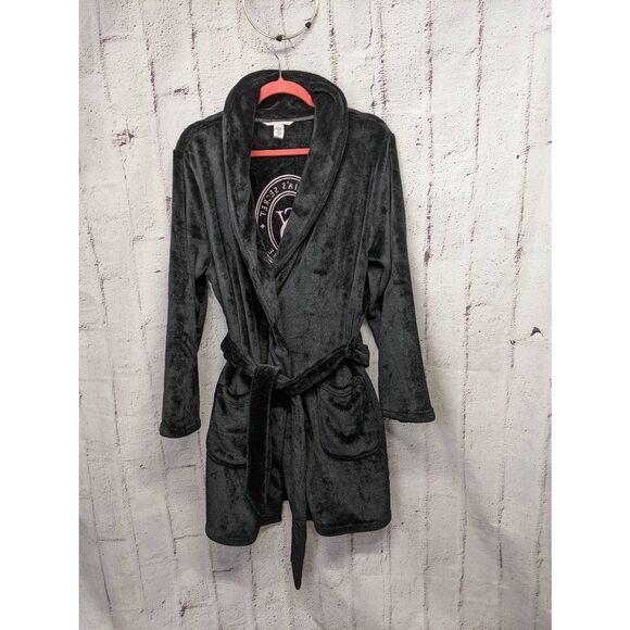 Victoria's  Secret Short Cozy Plush Robe Embroidered Logo Sz M - L Black Fuzzy S - Picture 2 of 6